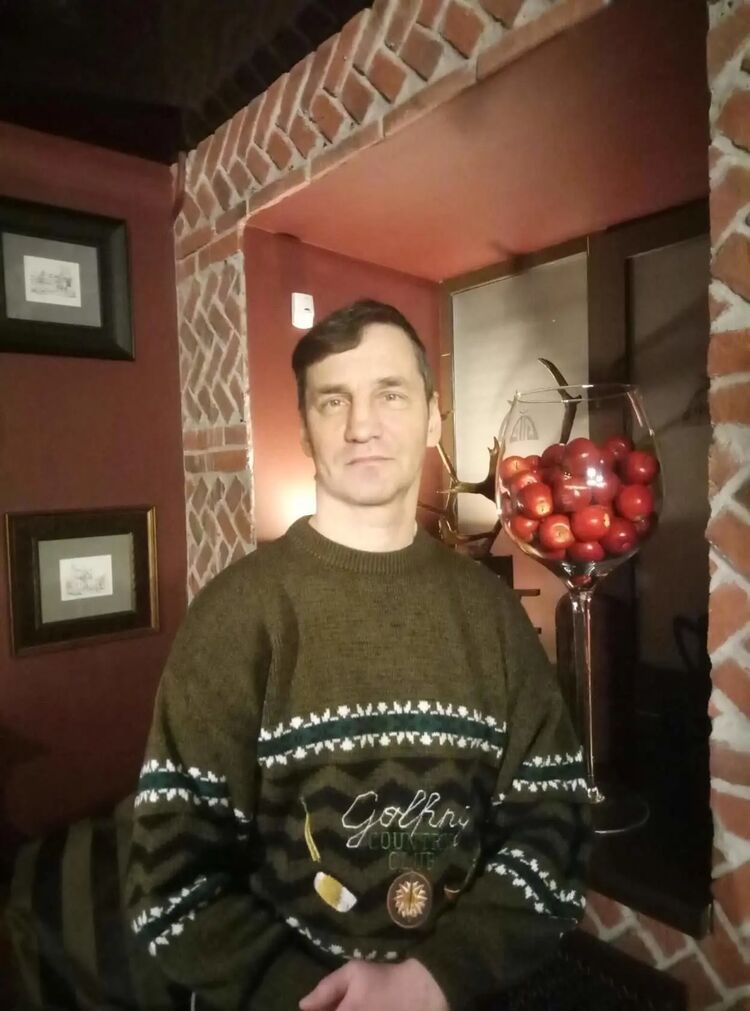  51611043  Sergei, 53 ,    