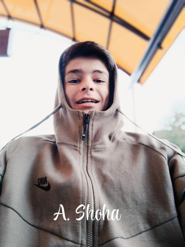  52995963  Shoha, 18 ,    