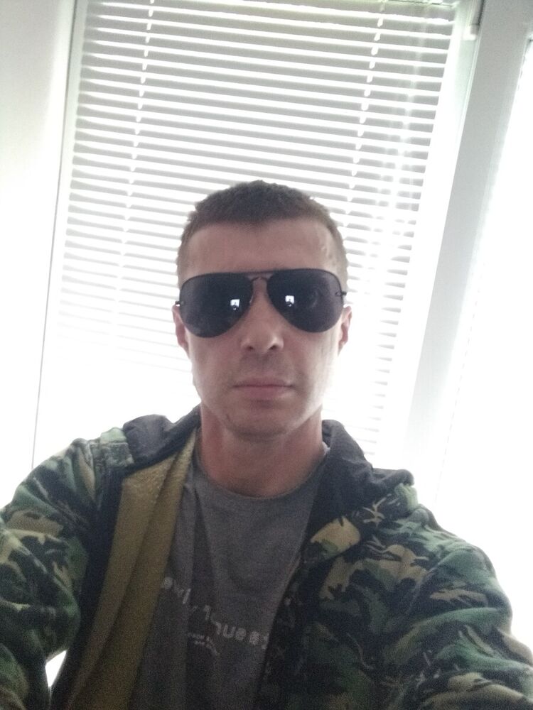  20690973  Dmitry, 40 ,    