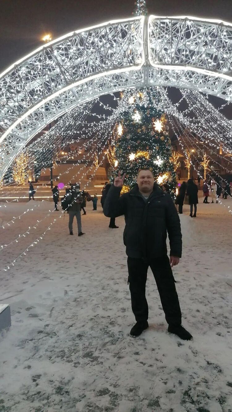  36468563  Andrey, 49 ,    