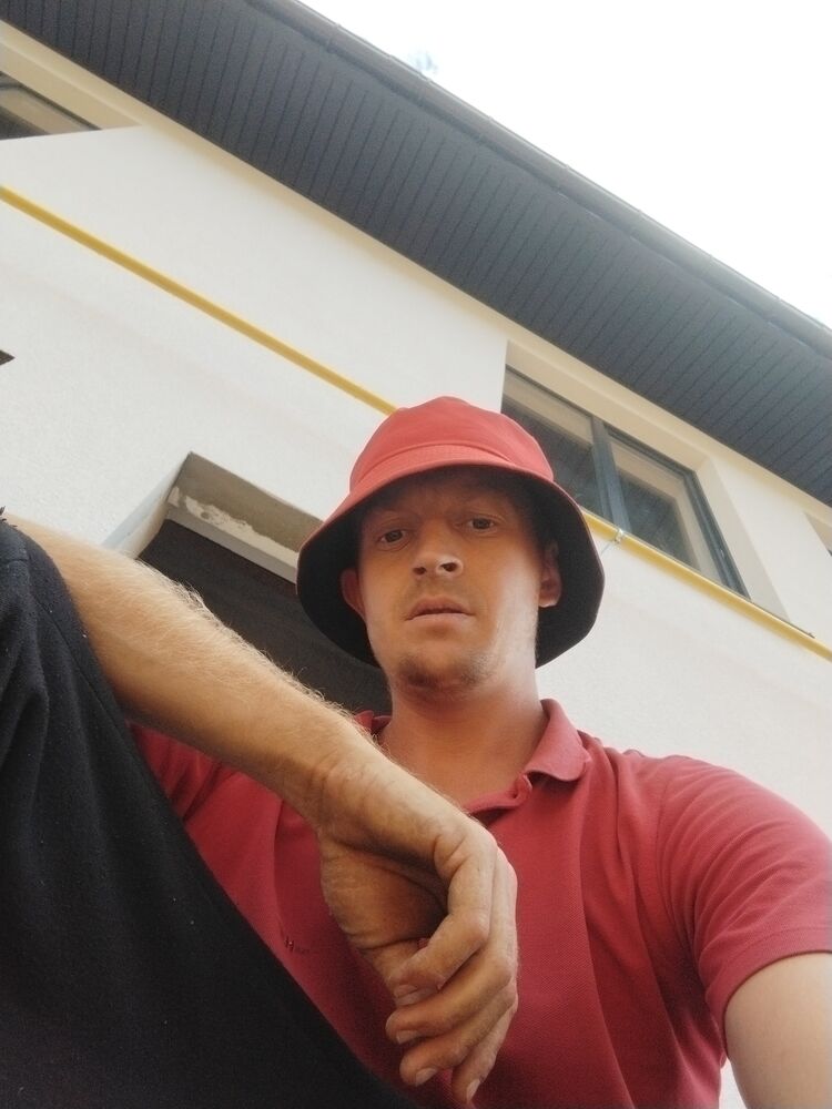  45443893  , 27 ,    