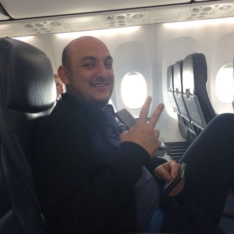  ,   Shah, 40 ,   
