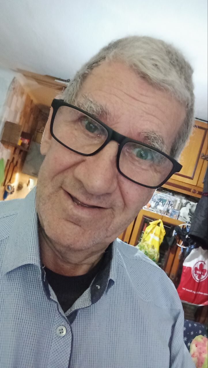 46608643  , 76 ,    