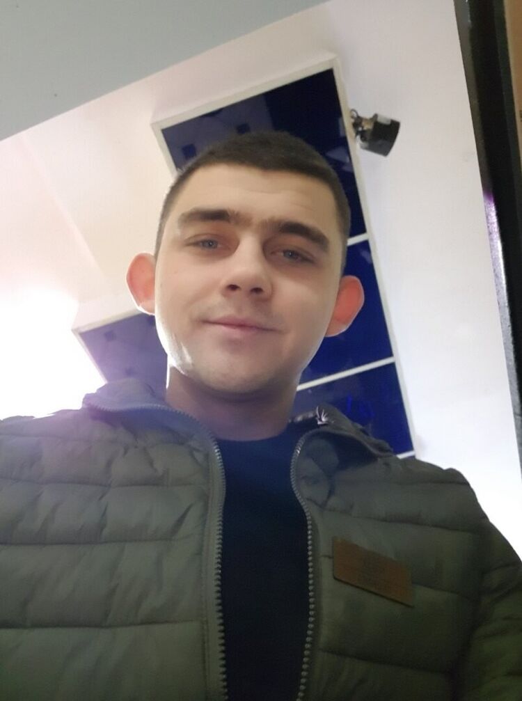  20742923  , 28 ,    