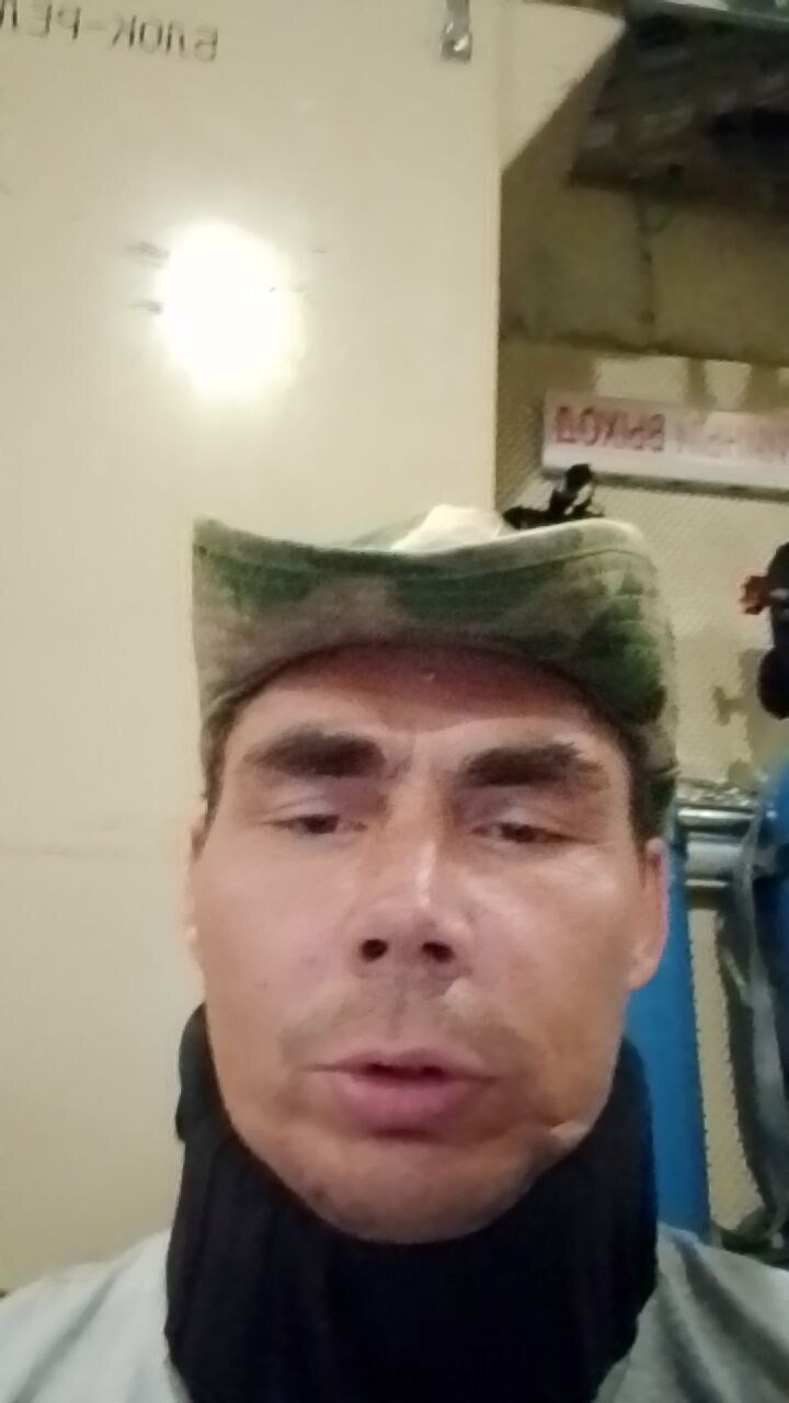  53329743  Nazar, 44 ,    -