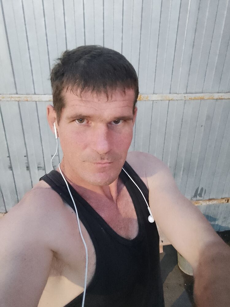  44702233  , 37 ,    