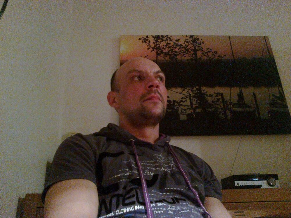  19808703  Ainars, 48 ,    