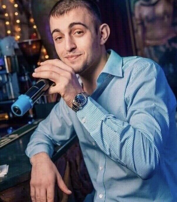  20614373  Igor, 31 ,    