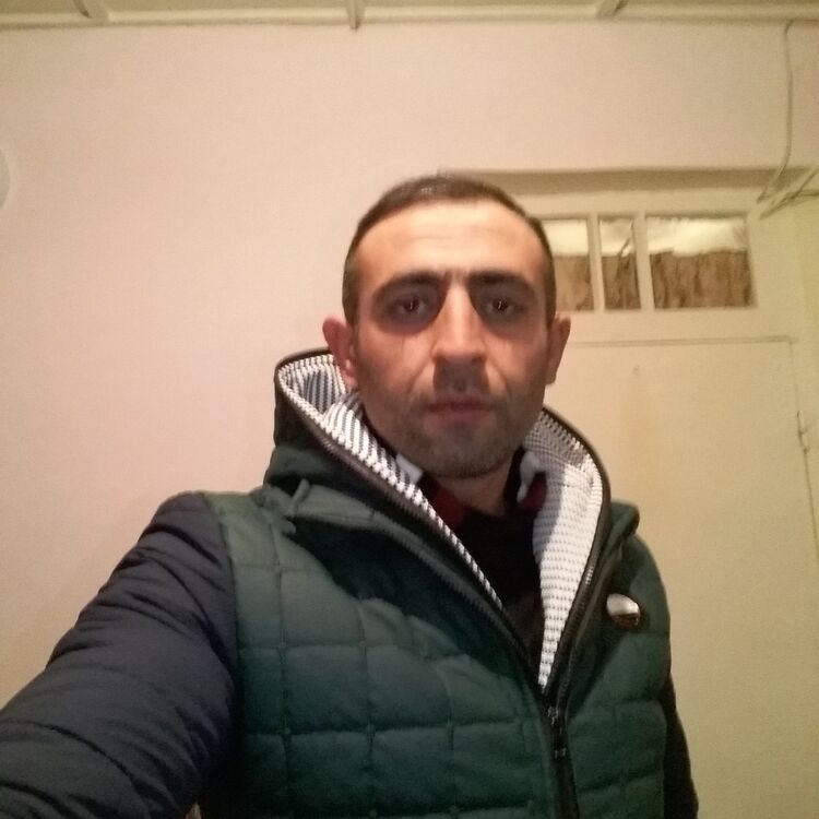  ,   Osqar, 40 ,   ,   , c 