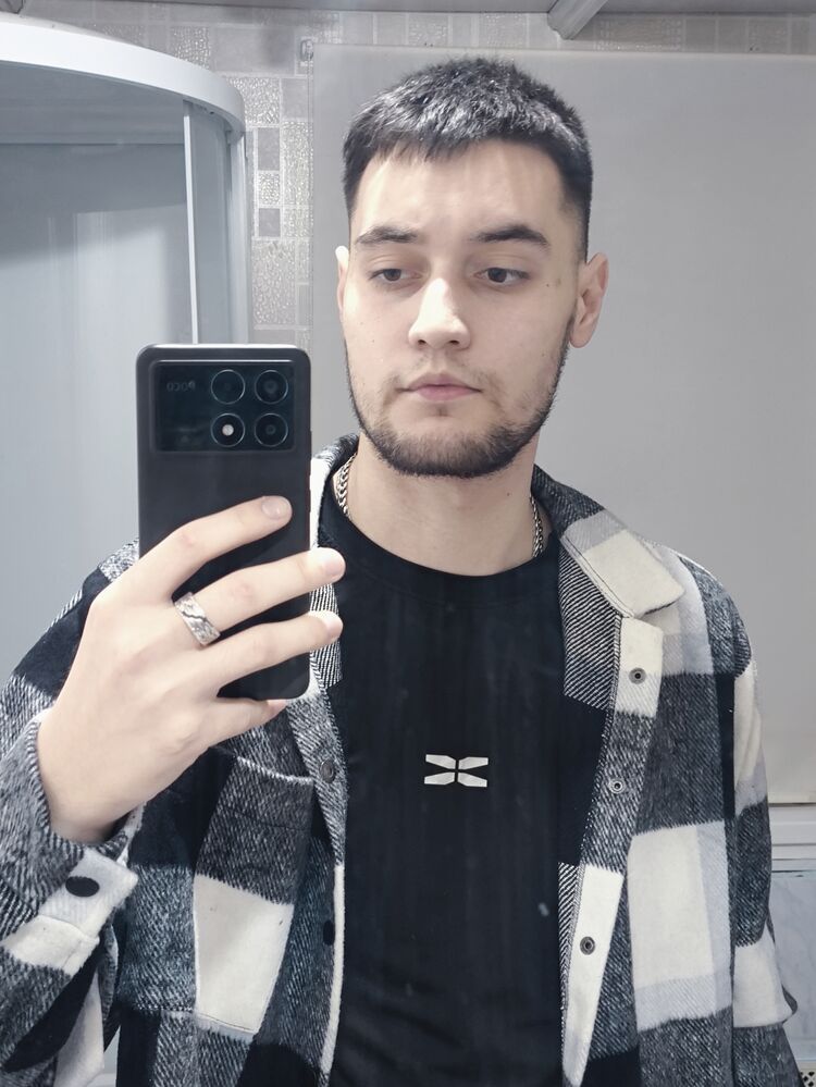  ,   Yulian, 23 ,   ,   