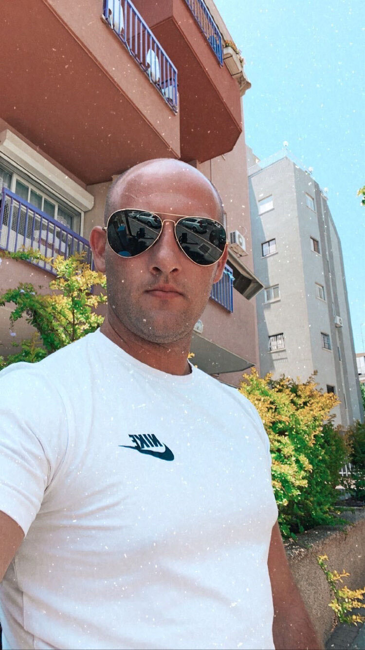  24051623  , 33 ,    Azor