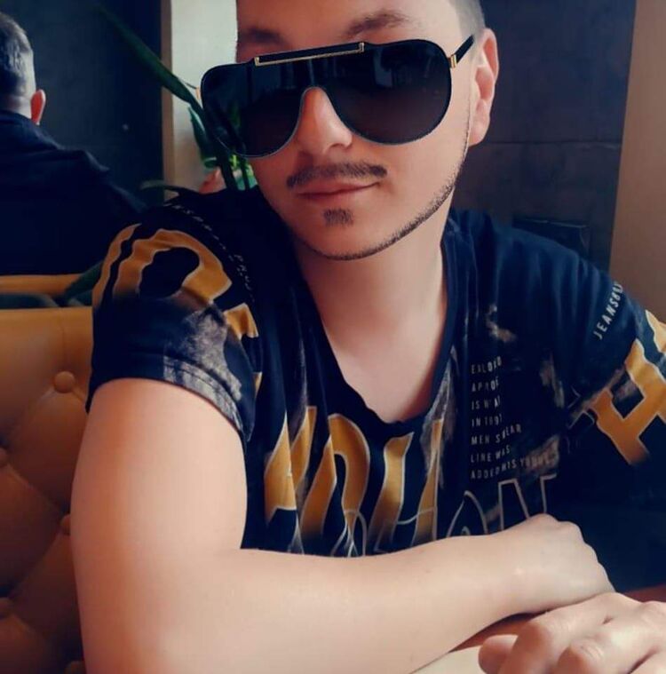  46211033  , 28 ,    