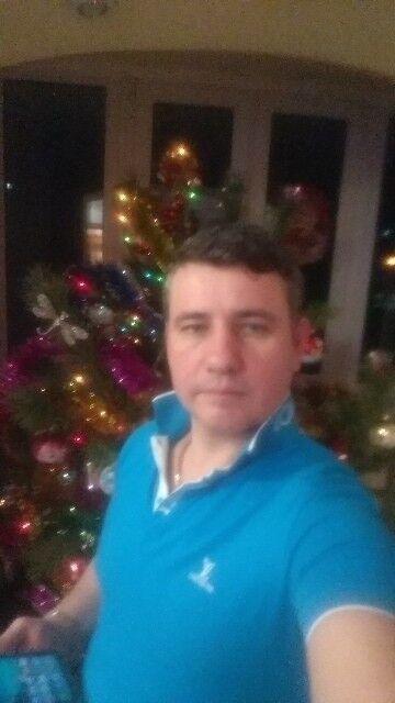  16048343  Alex, 46 ,    