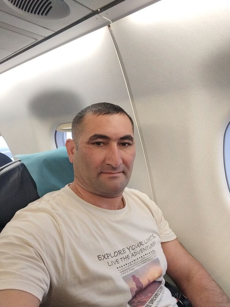  54354403  Mahir, 44 ,    