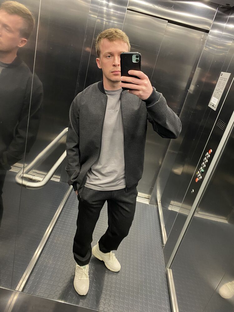  38344393  , 32 ,    -