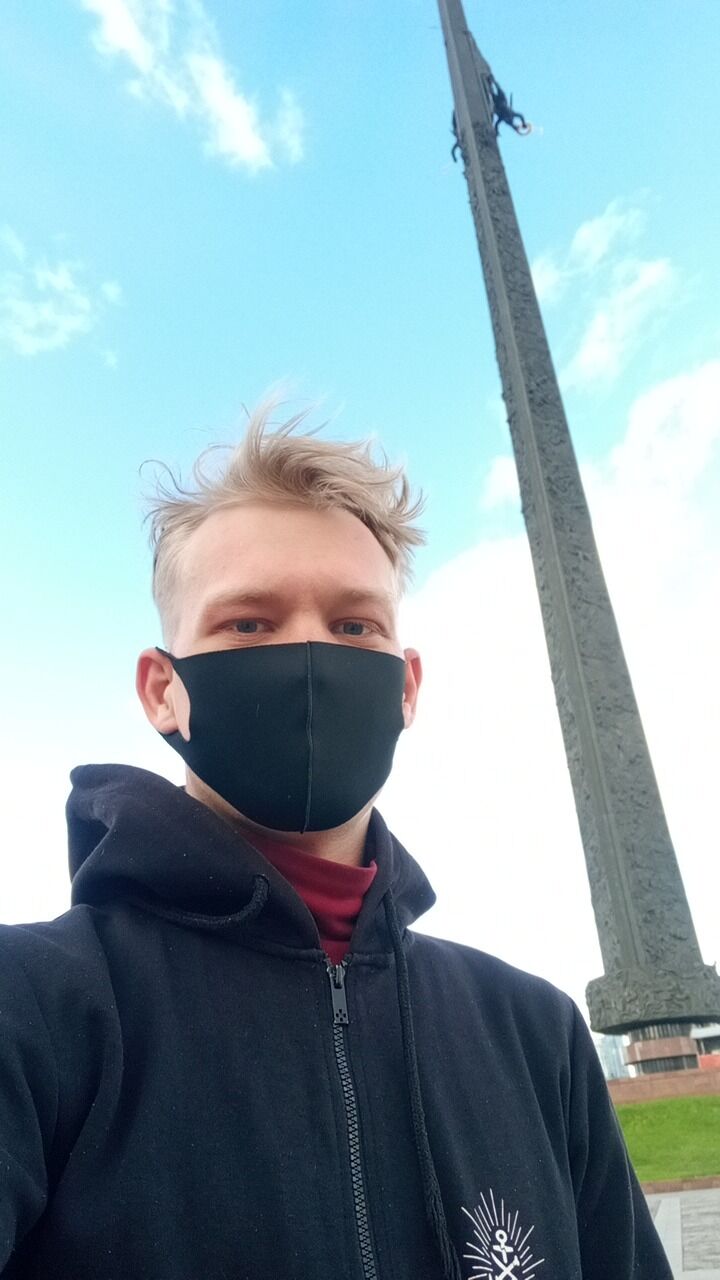  44933743  Alexander, 27 ,    