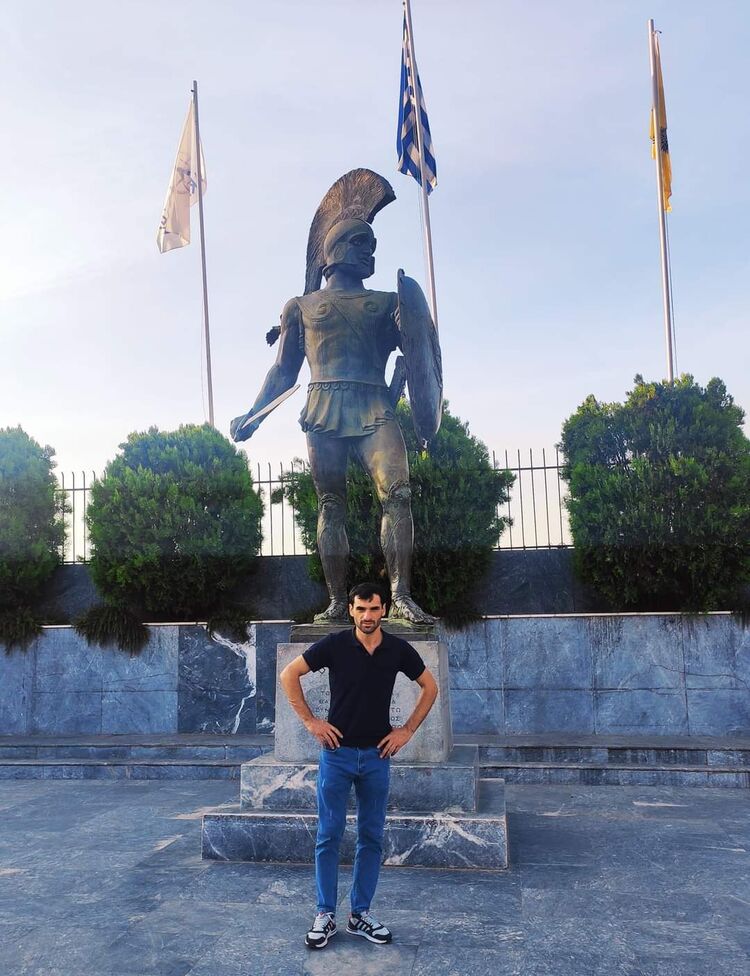  ,   Gio, 33 ,   ,   