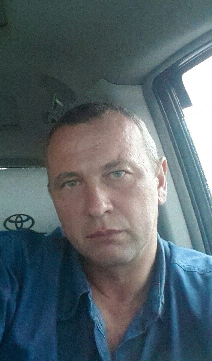  18113703  Oleg, 51 ,    