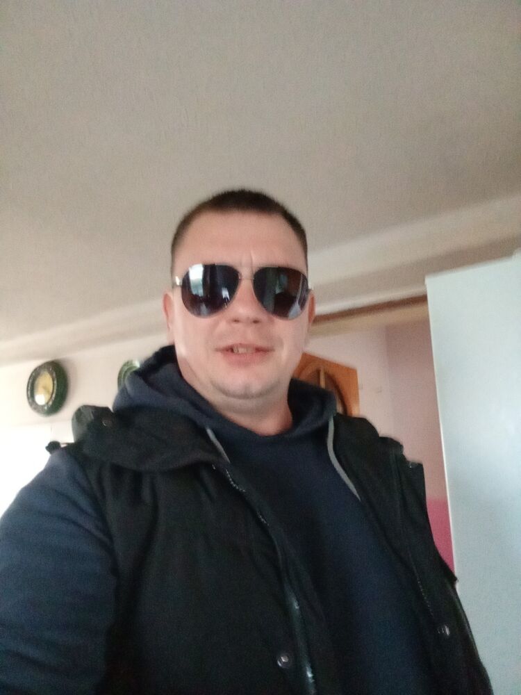 42031273  , 40 ,    