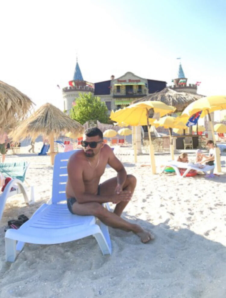 ,   Adam, 39 ,   ,   , c 