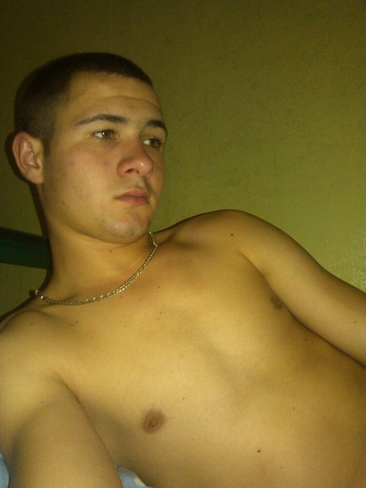  6532783  Maksim, 28 ,    