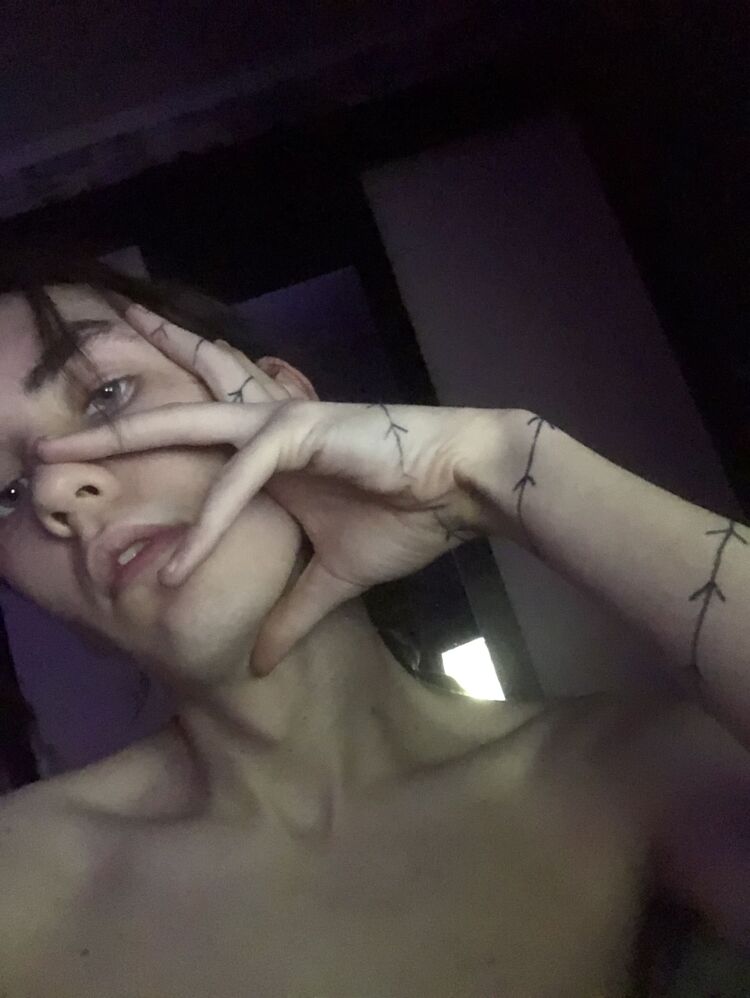  37193113  , 21 ,    -