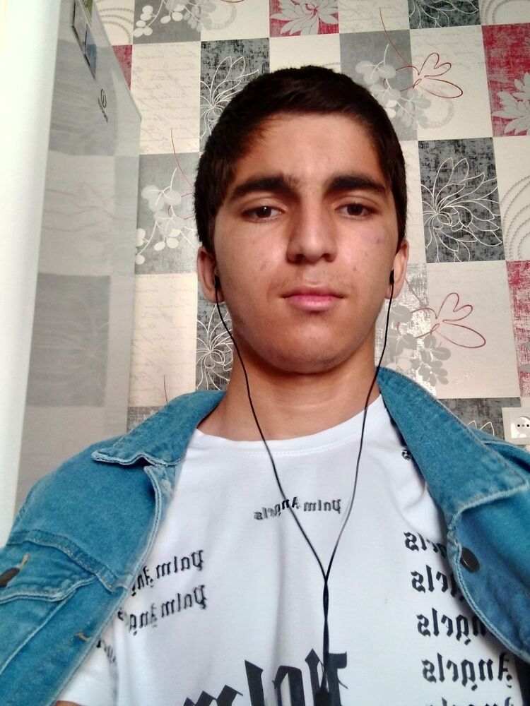  31286273  Alan masaev, 21 ,    