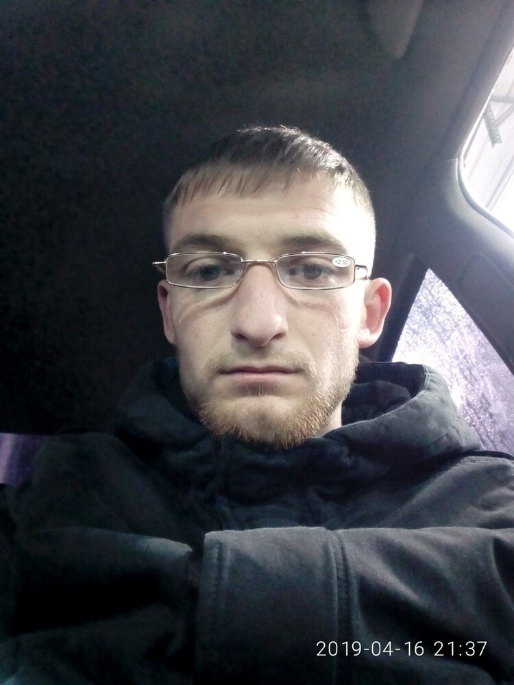  15835503  Ivan, 28 ,    
