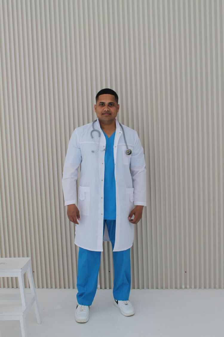  ,   Azam, 32 ,   ,   