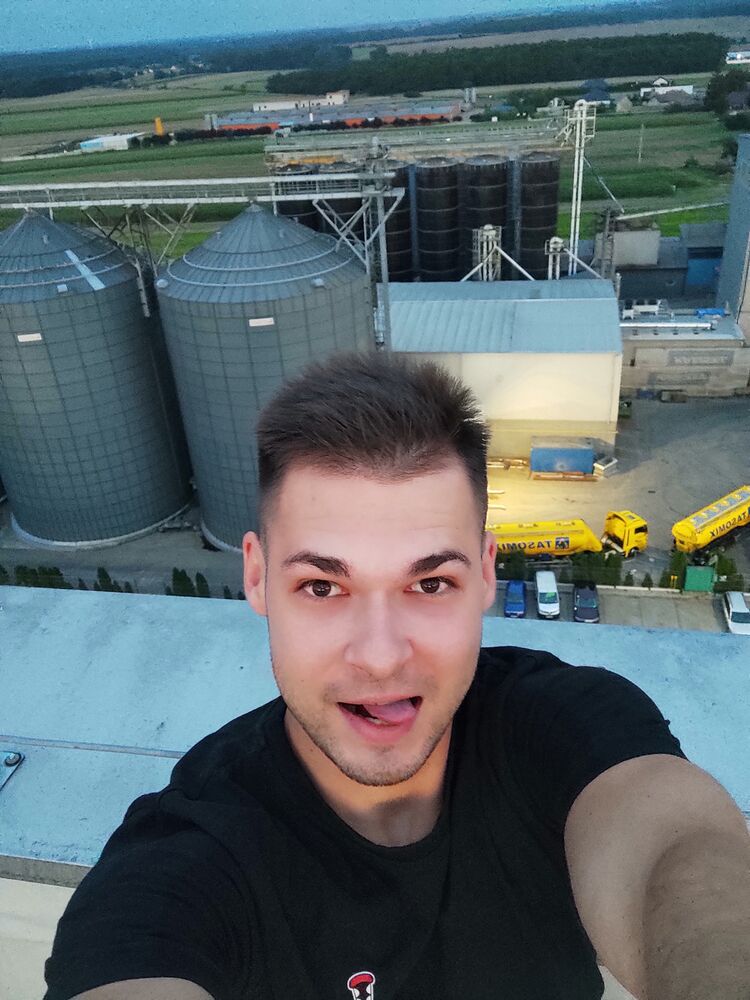  24707753  , 25 ,    
