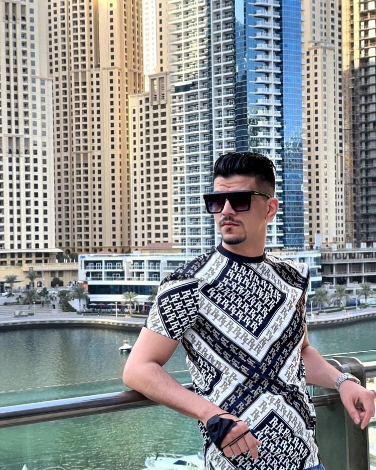  ,   Hionekel, 32 ,   ,   