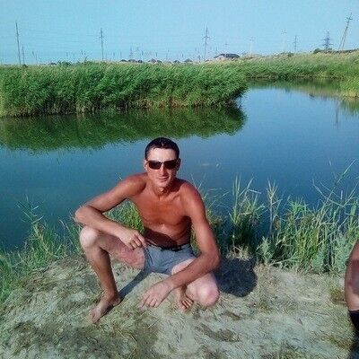  ,   Sergei, 37 ,   ,   , c 