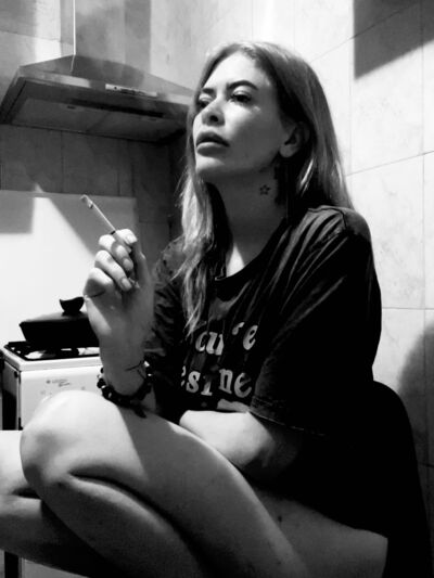  ,   Viki, 30 ,   ,   