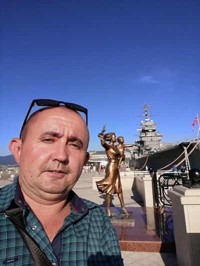  ,   Mikhail, 48 ,   ,   , c , 