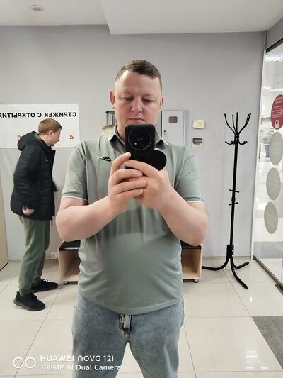  ,   Mikhail, 35 ,   ,   , c 