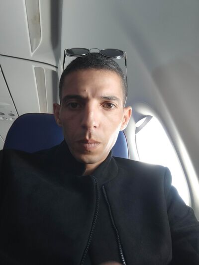  ,   David, 34 ,   ,   , c 