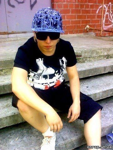  ,   Viktor, 32 ,   ,   , c 
