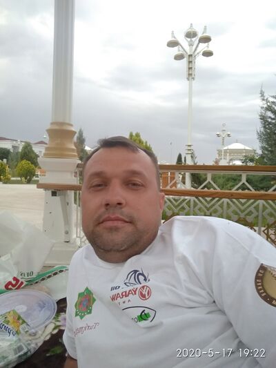  ,   Sergey, 39 ,   