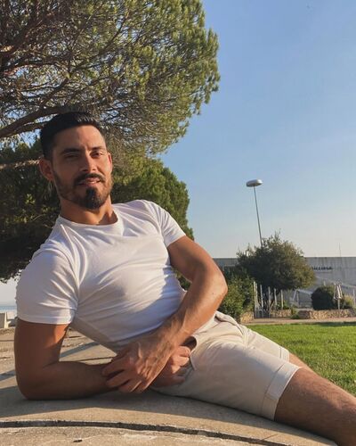  ,   Denis, 38 ,   ,   , c 