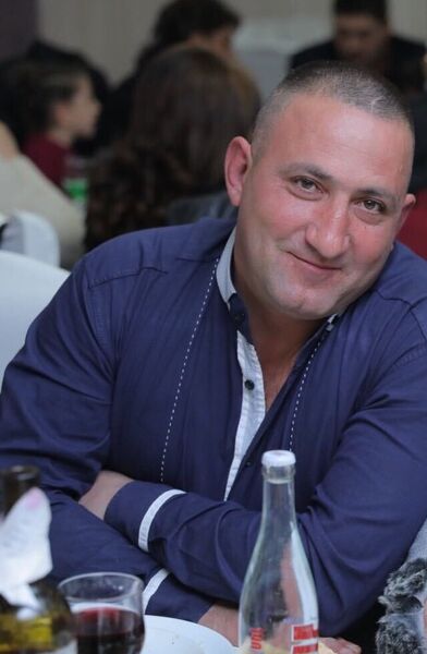 ,   Lyudvig, 47 ,   ,   
