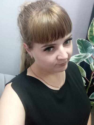  ,   Viktoria, 31 ,  