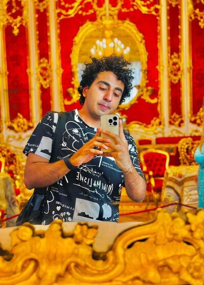  ,   Antony, 28 ,   ,   