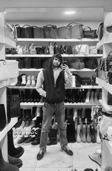 ,   Salamon, 24 ,   ,   