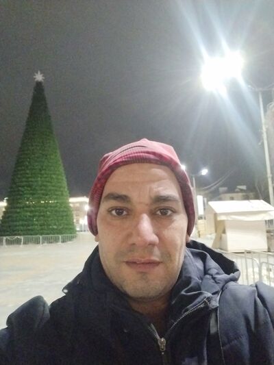  ,   Ahmad, 44 ,   ,   , c , 