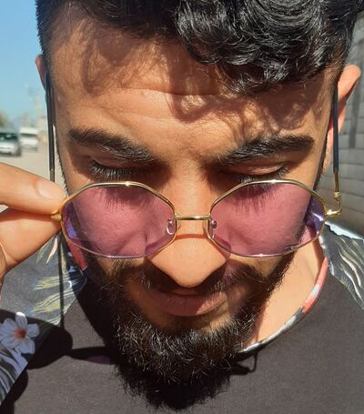  Esenyurt,   Hakan, 26 ,   ,   , c 