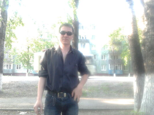  ,   Alex, 35 ,   