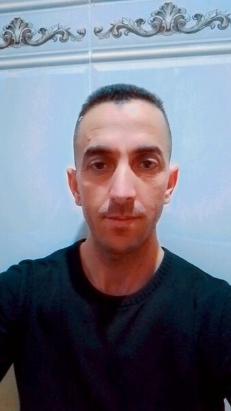  ,   Akram, 40 ,   c 