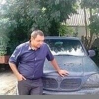  ,   Alex, 32 ,  