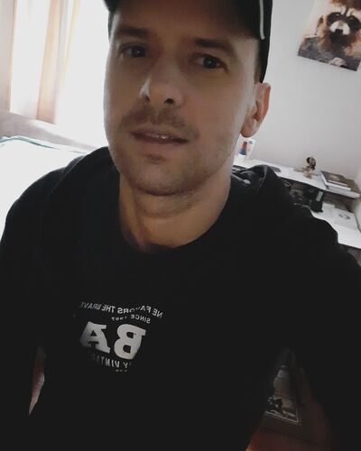  ,   Maxim, 32 ,   ,   