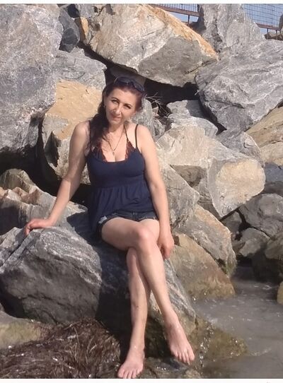  ,   Nina, 57 ,   c 